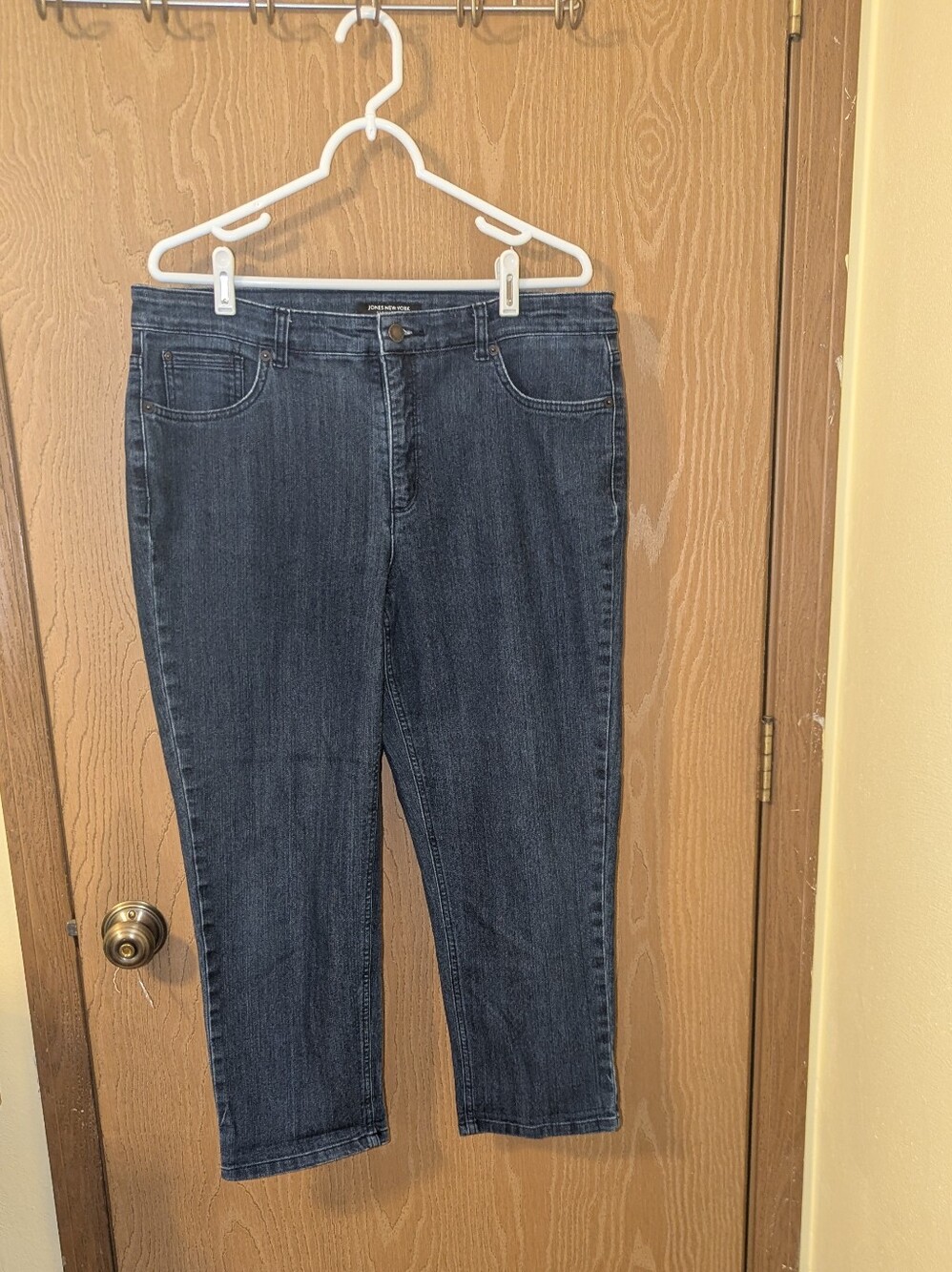 Jones New York - Lexington Cuffed Capri   - Size 14